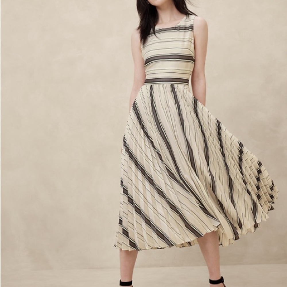 Banana Republic silky cut-out back Midi dress